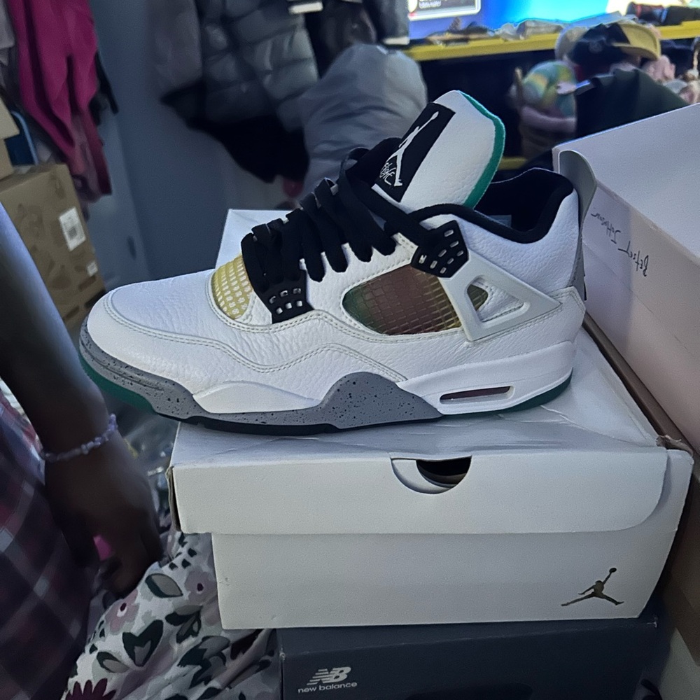 Jordan Women's White and Green Sneakers
